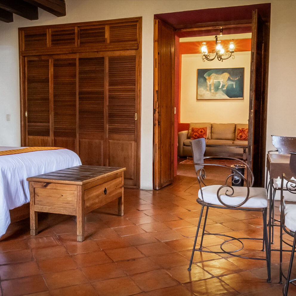 Master Suite Familiar 6